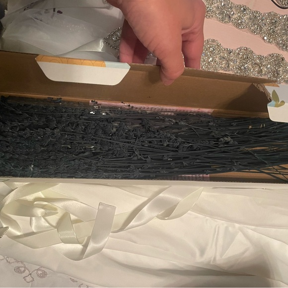 Wedding items. Greenery, ring box, boys suspender/bow tie set - Picture 6 of 6